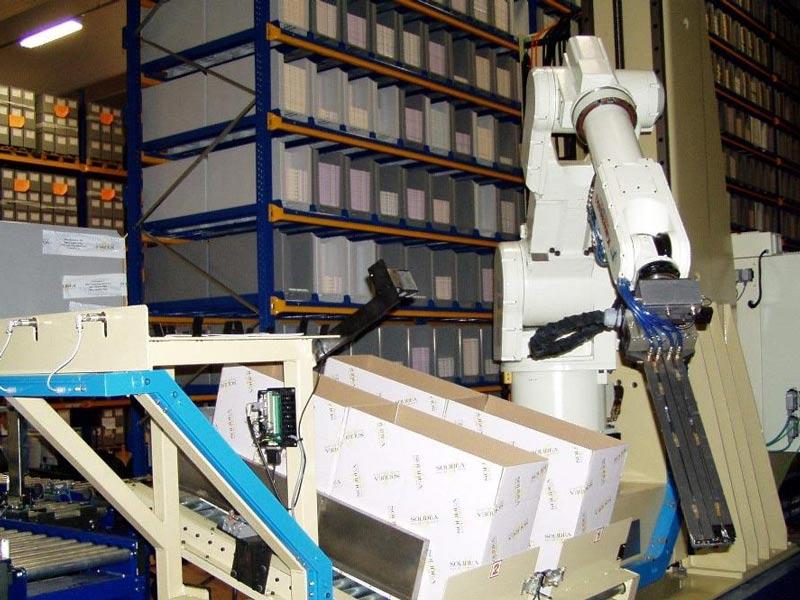 Robotized systems for palletizing Tiesse Robot