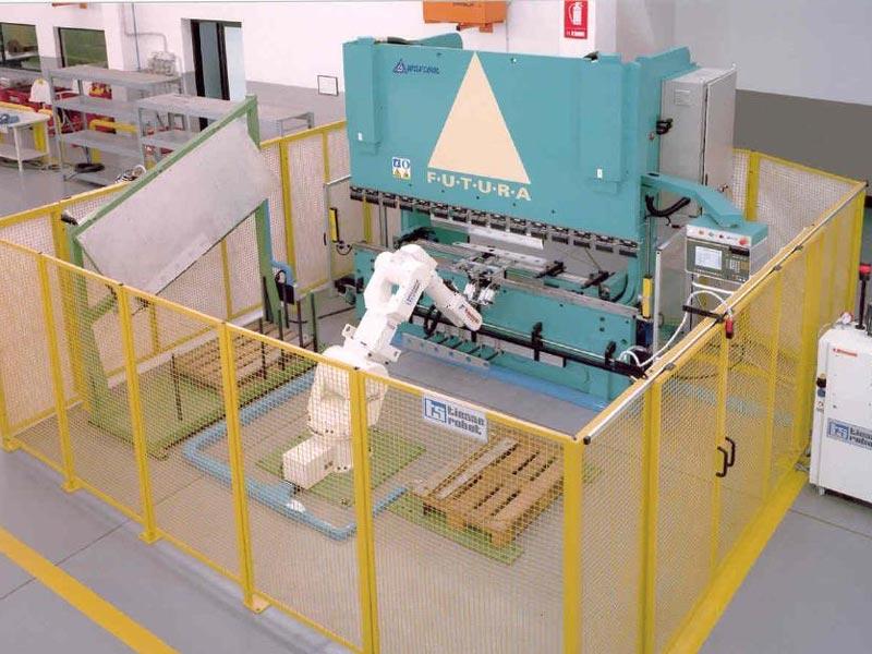 Robotized systems for sheet metal handling operations Tiesse Robot