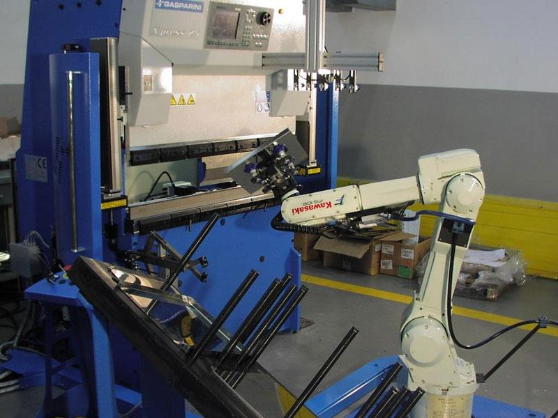 Robotized systems for sheet metal handling operations Tiesse Robot