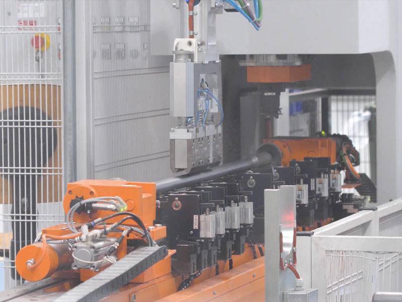 Industrial automation machine tool servicing Tiesse Robot