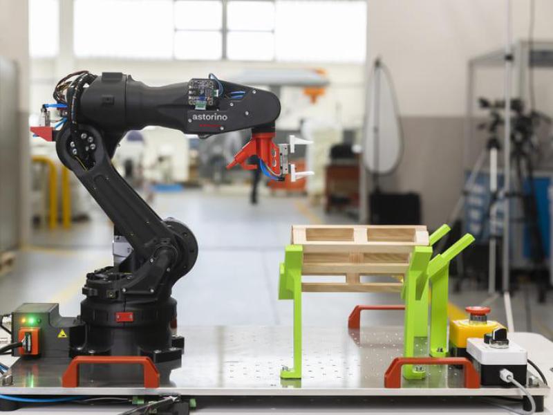 ASTORINO educational robotics Kawasaki